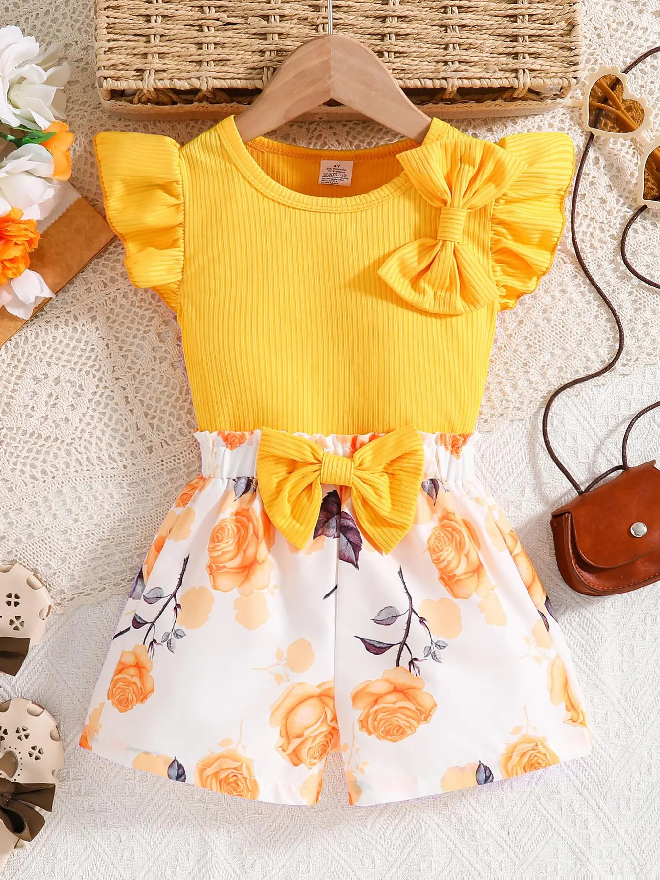 Toddler Girl's Plain Butterfly Sleeve Top & Floral Print Bow Decor Shorts Two-Piece Set, Casual Crew Neck Top & Shorts for Summer, Kids Clothes for Daily Wear