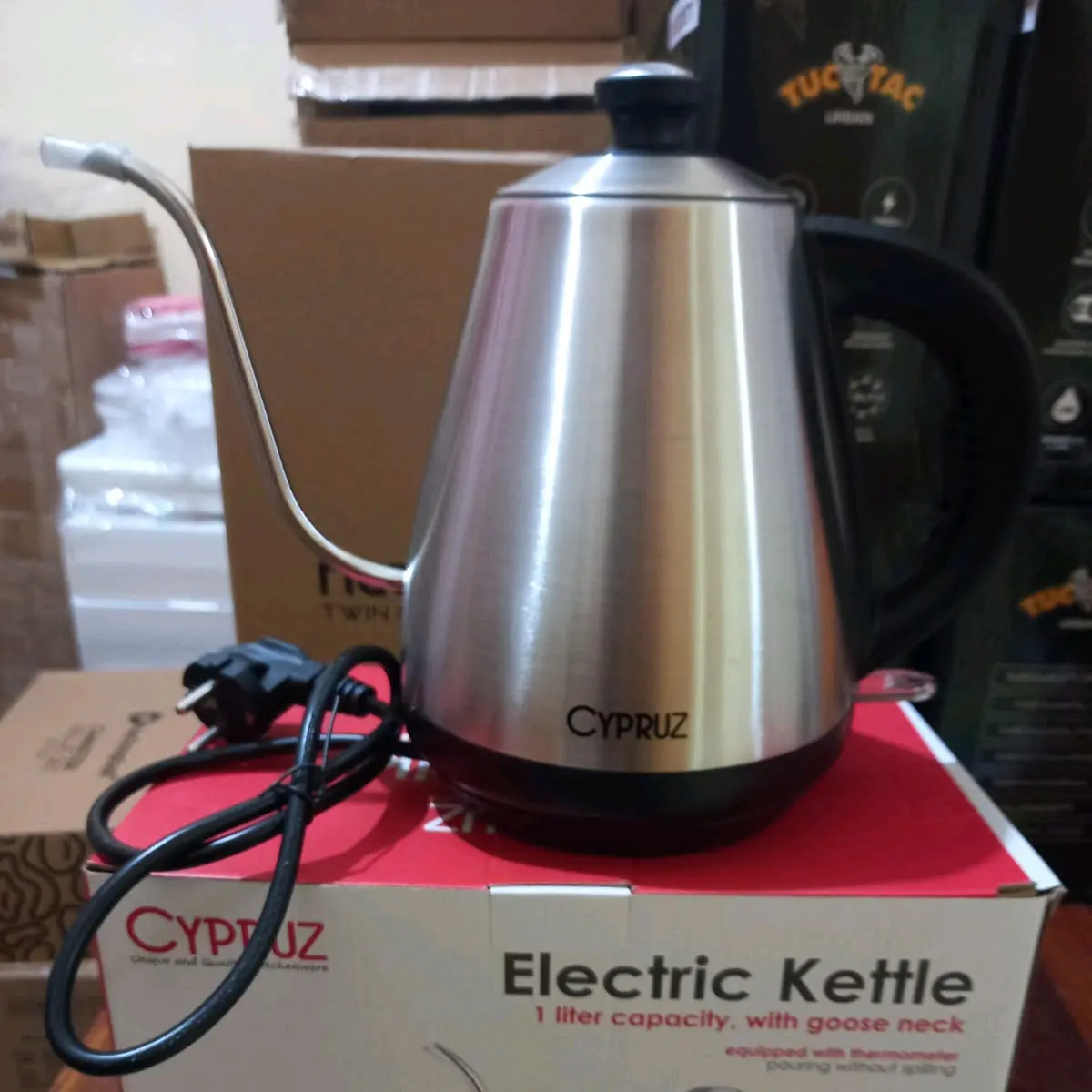 Teko Listrik Leher Angsa Stainless Steel 1 Liter Cypruz