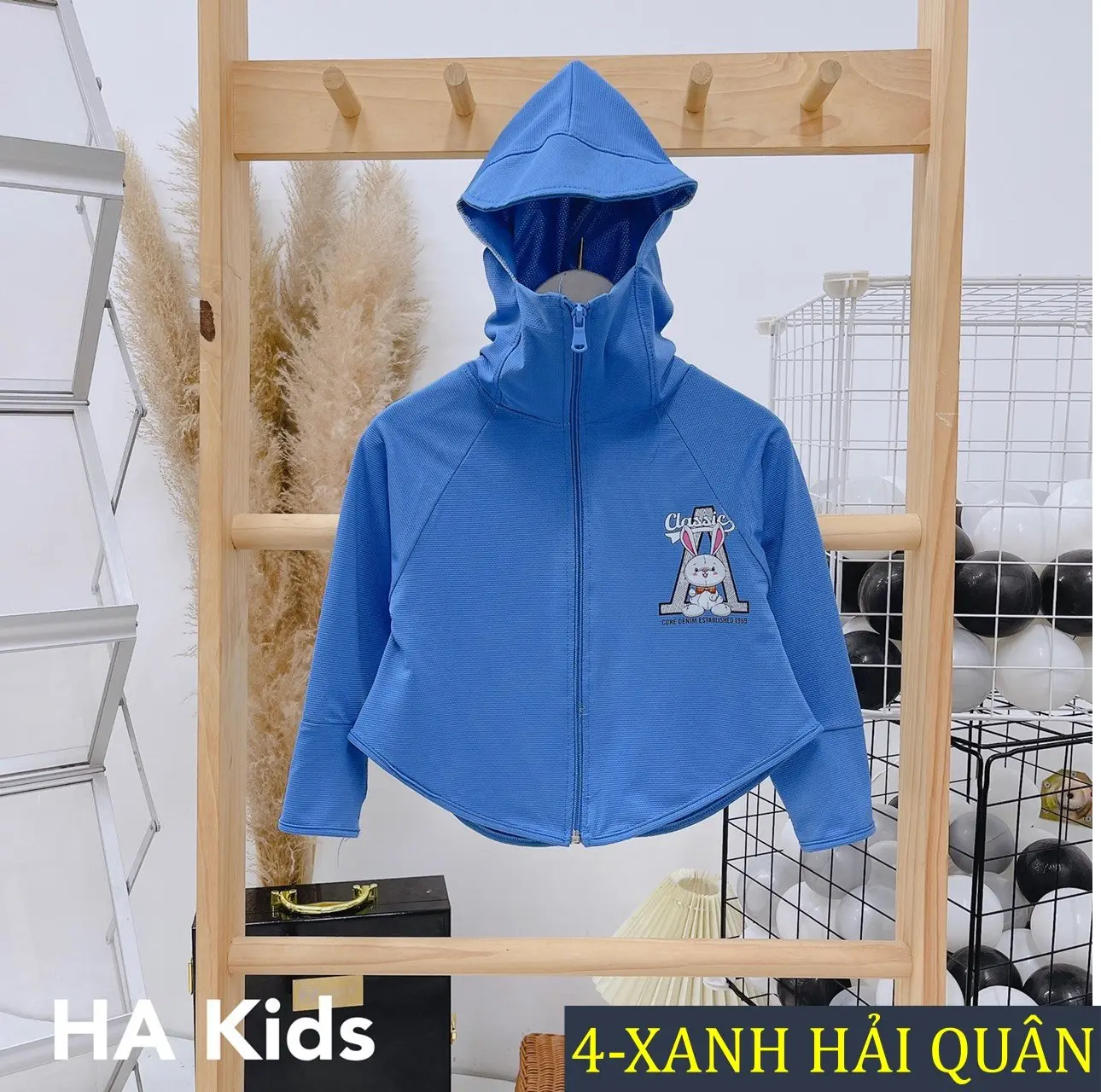 Áo chống nắng cánh rơi in hình họa tiết