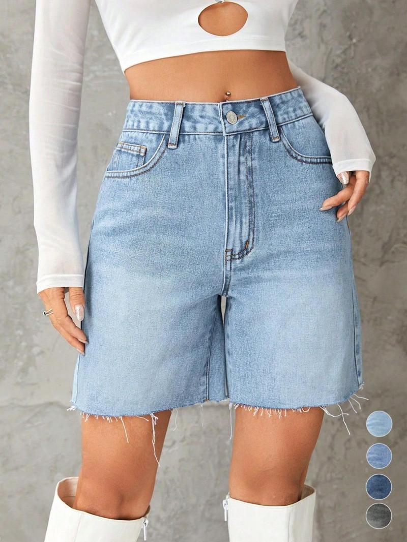 Product Introduction of Women's Distressed Hem Denim Shorts, Fashion Casual Raw Hem Short Jeans for Daily Outdoor Wear, Ladies Bottoms for Spring & Fall 5