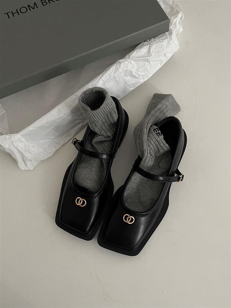 Product Introduction of French Retro Square Toe Low-Cut Mary Jane Leather Shoes 2023 Spring New Girl Soft Leather Low Heel Shoes Elegant Fashion Footwear Walking Shoes Women Comfort 9