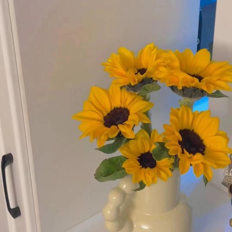 Product Introduction of Artificial Flower Sunflower Artificial Sun Bouquet Indoor and Outdoor Decoration Decoration Meaning Beautiful Bouquet Bridal Bouquet Fruit Plant 2