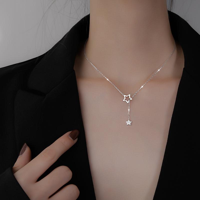 Product Introduction of Lucent_2025 Necklace for Women, Ins Niche Design, High-end Crescent Light Luxury Clavicle Chain, Bowknot Choker, Student Best Friend Pendant 7