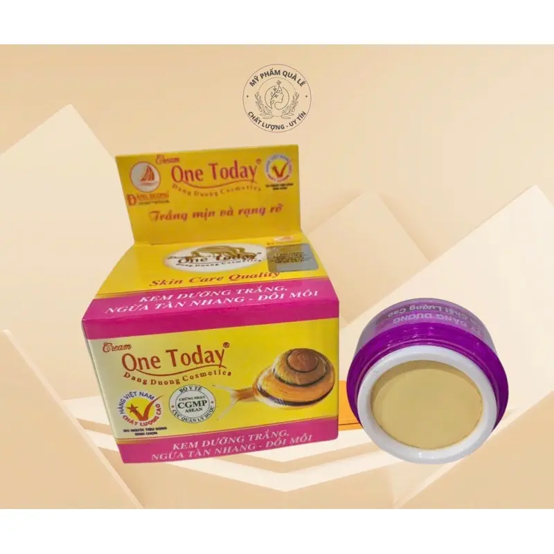 Kem ốc sên dưỡng trắng ngừa tàn nhang đồi mồi hủ 8gram Làm Đẹp Da Chăm Sóc Da Dưỡng Ẩm Da