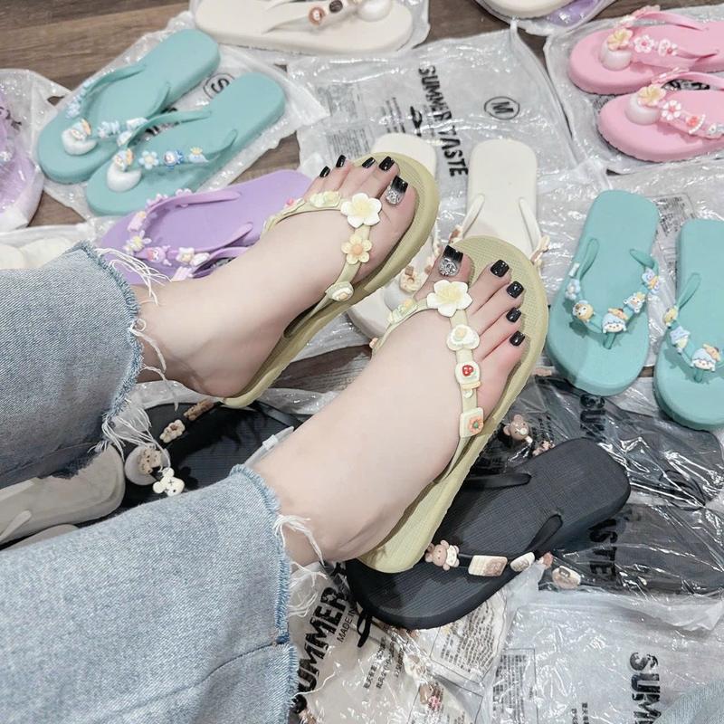 (Q1) Dép tông xỏ ngón đi biển gắn 14 Charm 3D/đính Hoa Trà cute xinh xắn dễ thương cho Nữ (BTKTT) DéP