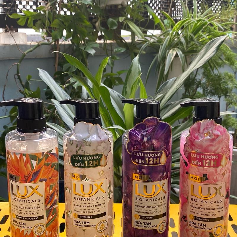 Sữa tắm LUX BOTANICALS hương nước hoa Phong Lan quyến rũ 570g - Dưỡng Body Sáng mịn-Lưu hương thơm dài lâu