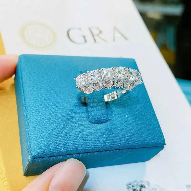 nhẫn kim cương moissanite D/FL 6 hột 4