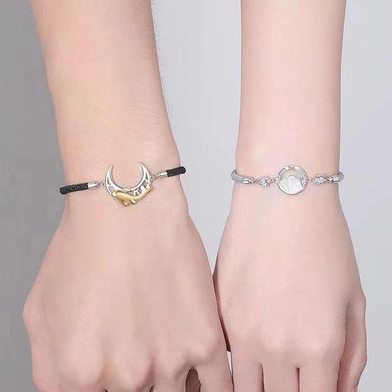 Product Introduction of Whale shell couple bracelet set, handwoven wristbands for men and women, perfect gift for Valentine's Day, long-distance lovers, and a trendy, unique new style in the ins fashion. 2