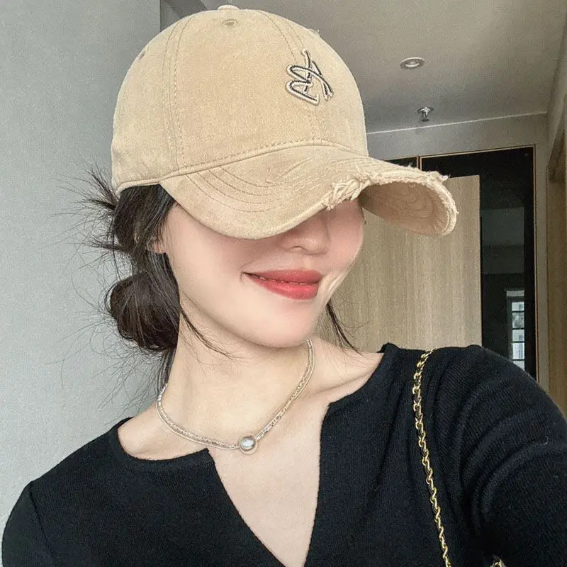 Mũ Lưỡi Trai Cổ Điển Phong Cách Mỹ, Rách, Mùa Xuân Và Mùa Hè, Hàng Mới Về, Chất Liệu Mềm Mại, Thích Hợp Cho Nam Và Nữ, Mũ Bóng Chày Đầu Mềm, Mũ Dễ Phối Đồ, Làm Cho Khuôn Mặt Trông Nhỏ Hơn Hat Nón 0