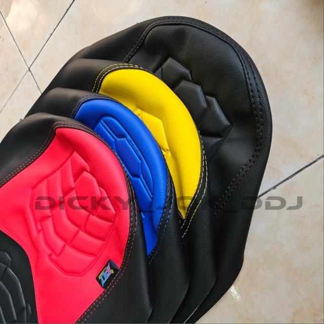 Product Introduction of Kulit/Sarung Jok Motor Vixion Megapro Tiger Verza CB150R (Pemasangan Ke Tukang Jok) 5