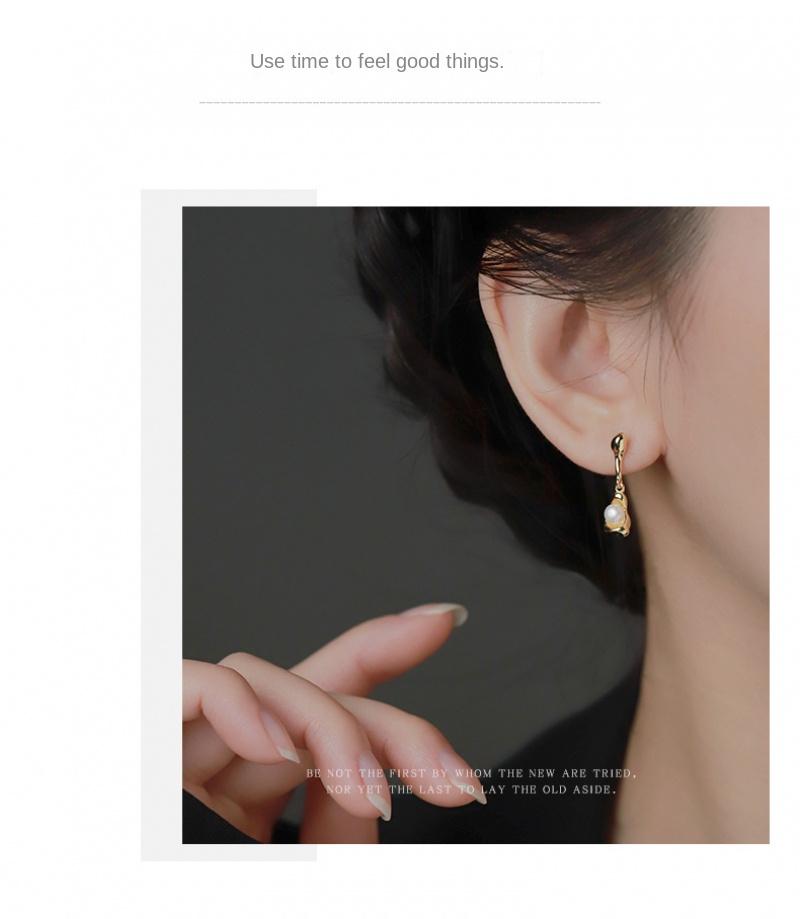 Product Introduction of New Hot-Selling Earrings and Ear Pendants with Unique Design Sense, Versatile Jewelry, Irregular Pearl Earrings for Women, Elegant Style amber  jewelry  sets floating  helix  earring temple  jewellery 5
