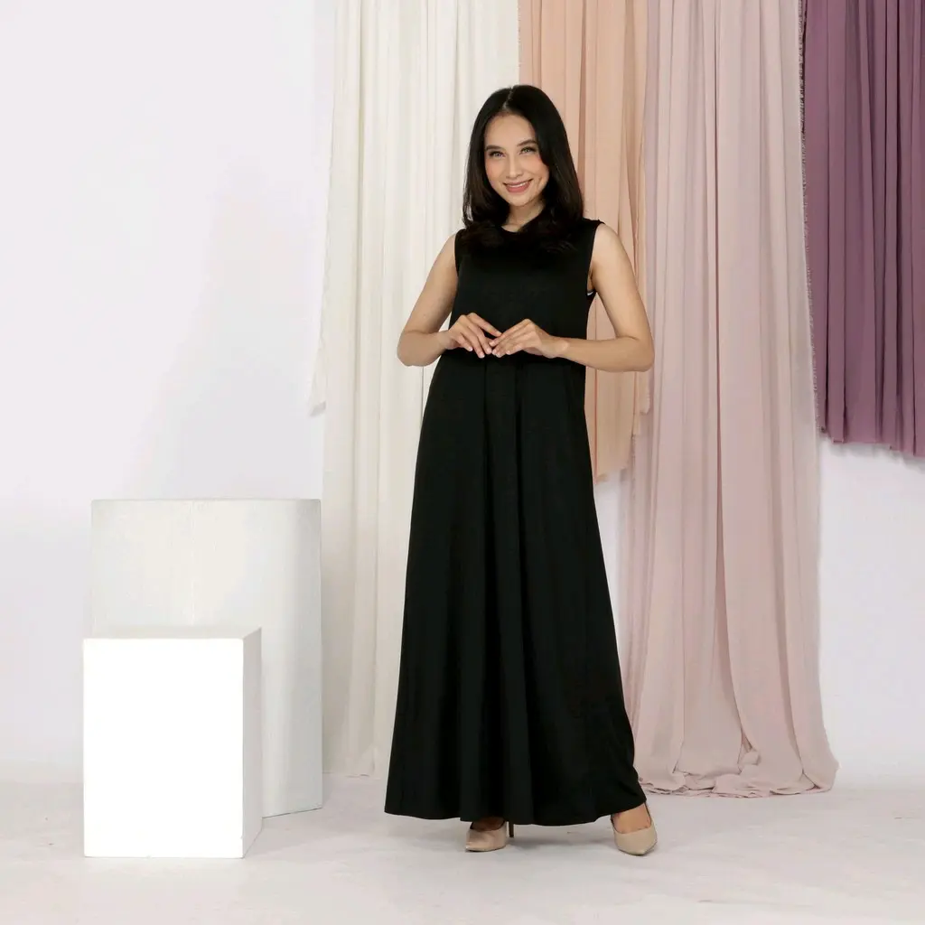 Inner Dress Polos Tanpa Lengan L -XXXL Busui Hitam & Putih