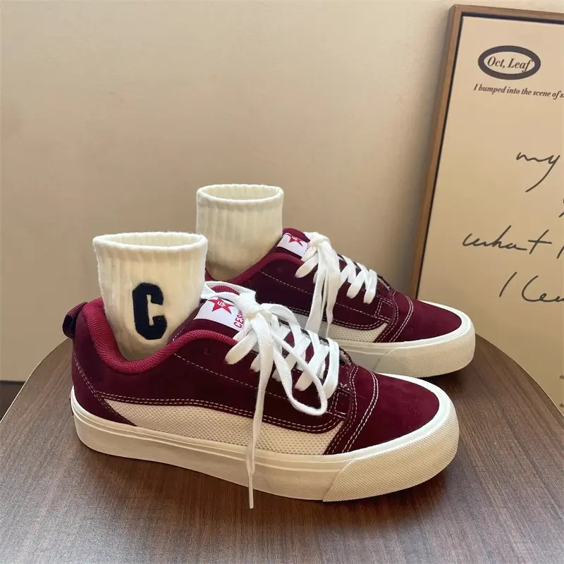 Giày sneaker nam nữ kiểu dáng cá tính chất liệu da lộn dày dặn 2