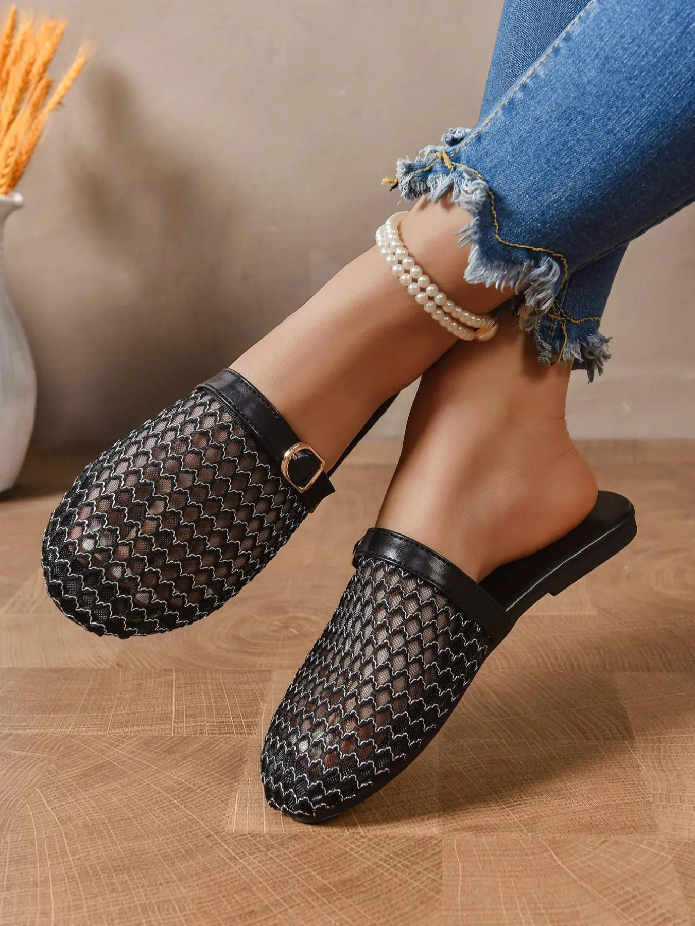 Women's Fashionable Hollow Out Design Slides, Casual Comfortable Flat Sandals for Beach, All-match Commuter Shoes for Work & Daily Wear, Girl