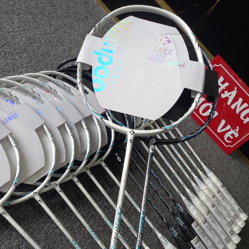 Vợt Cầu Lông Kumpoo Power Control K520 Pro Trắng Chính Hãng