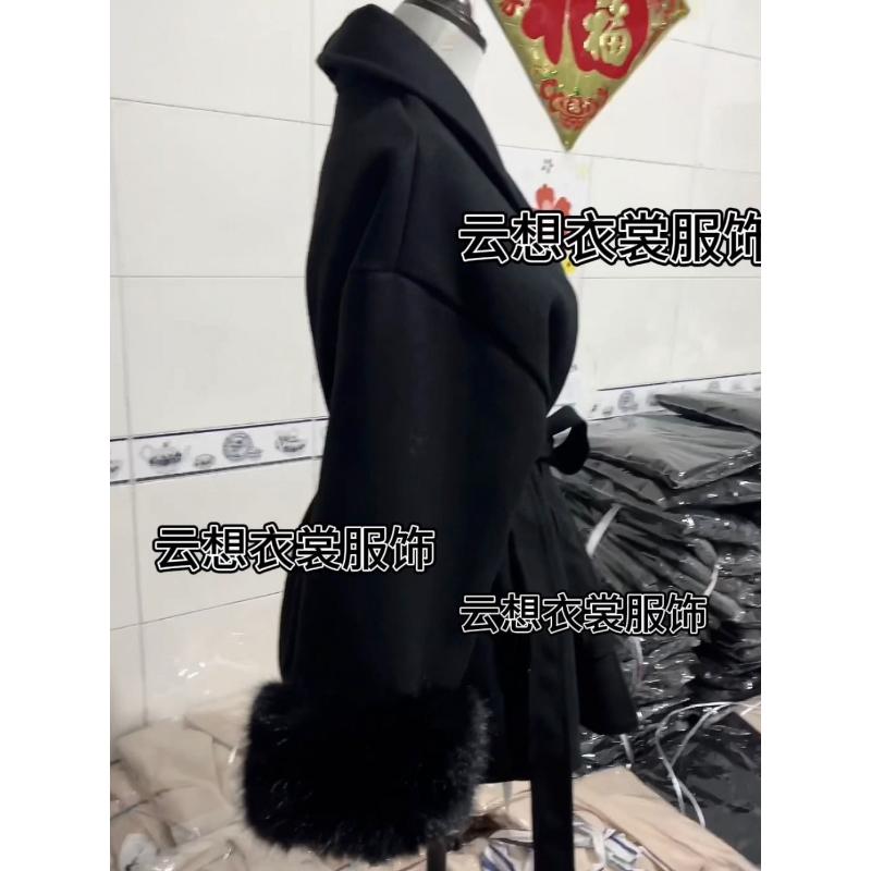 Product Introduction of Áo Khoác Len Dây Mỏng, Người Nổi Tiếng Trên Internet, CHTK-SHOP, Dài Tay, Dáng Rộng Vừa Vặn, Nối Cao Cấp, Tay Áo Lông Ngắn, Thích Hợp Cho Mùa Xuân Và Mùa Thu, Áo Sơ Mi Và Tất Năm Mới Nữ Top Nhung Jacket 22