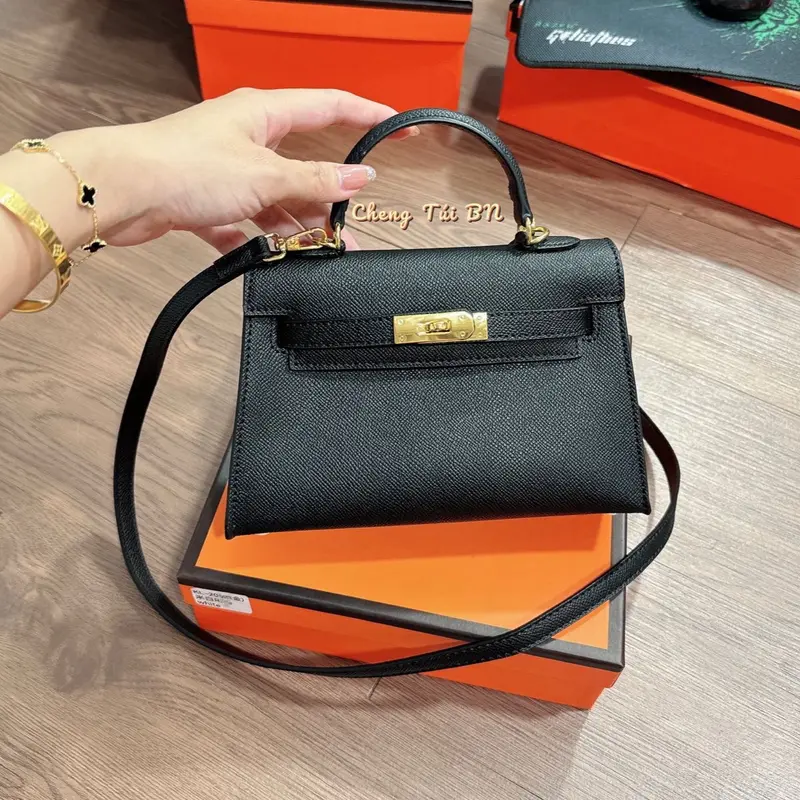 Túi Nữ 1 Quai Da Epsom Size 20 - Nguyên Siu - Bag 1