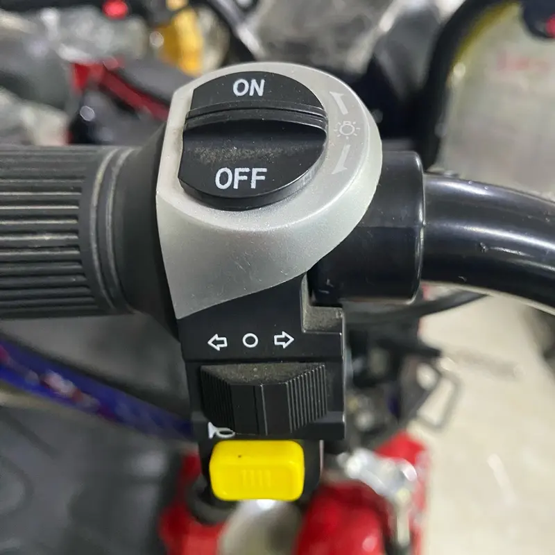 Công tắc đèn còi xi nhan thích hợp cho dòng xe 133M, 133S, plus Phụ Kiện Phụ Tùng 1