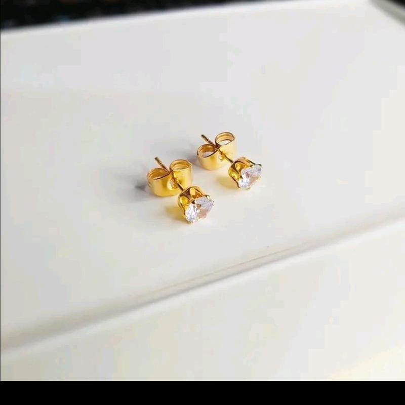 SET PERHIASAN TITANIUM ANTI KARAT BISA COD (KALUNG , LIONTIN, GELANG, ANTING, DAN CINCIN) Perempuan Elegan 1