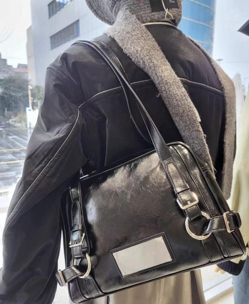 Product Introduction of 2025 South Korea New Shoulder Motorcycle Bag Special-Interest Design Bowling Bag Commuter Large Capacity Totes Vintage Handbag 4