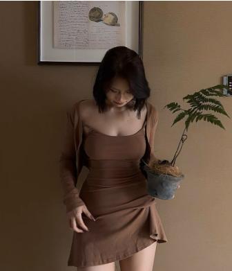   Big size 55-100Kg  Sét áo croptop + váy 2 dây ôm body 