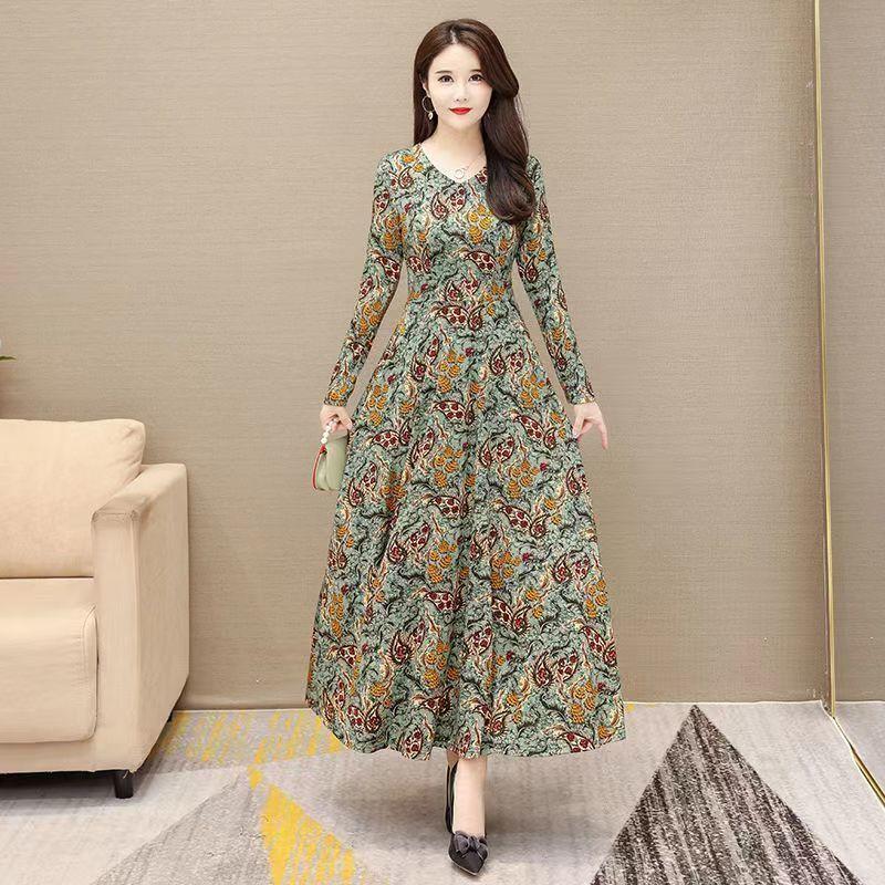 Product Introduction of Váy Hoa Cho Mẹ TRUNG NIÊN, Dành Cho Phụ Nữ, Mùa Xuân Và Mùa Thu, Hàng Mới Về, Thích Hợp Cho Cô Gái Đầy Đặn, Dáng Ôm, Che Bụng, Cổ Chữ V, váy Dài xòe, 2024 4