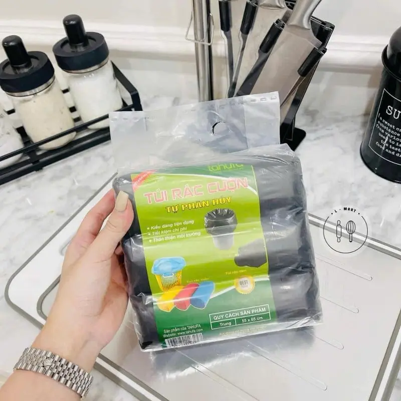 Combo 21 Cuộn (7 bịch) Túi Đựng Rác Tự Phân Huỷ- Bao Rác Đen- Kích Thước Lớn 55x65cm-Kitchen-Thân Thiện Với Môi Trường- Gia Dụng Hương Giang 0