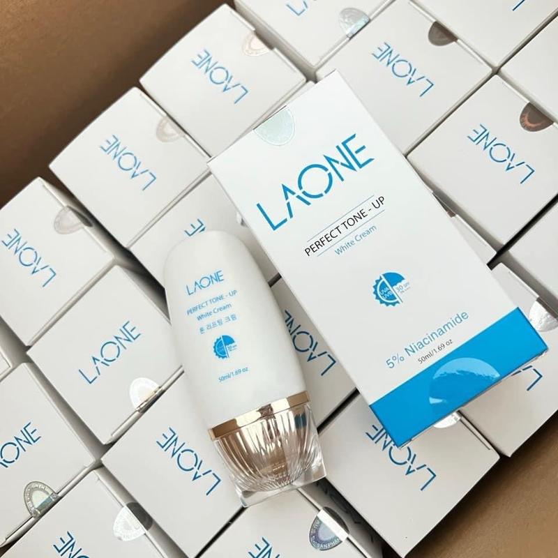  Kem makeup nâng tone pha lê Laone 