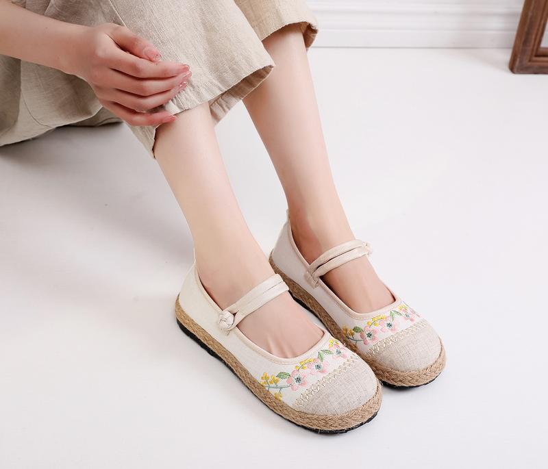 Product Introduction of 2025 Summer New Beijing Traditional Embroidered Shoes Women's Embroidered Linen Cloth Shoes Ethnic Style Shallow Mouth Embroidered Shoes 5
