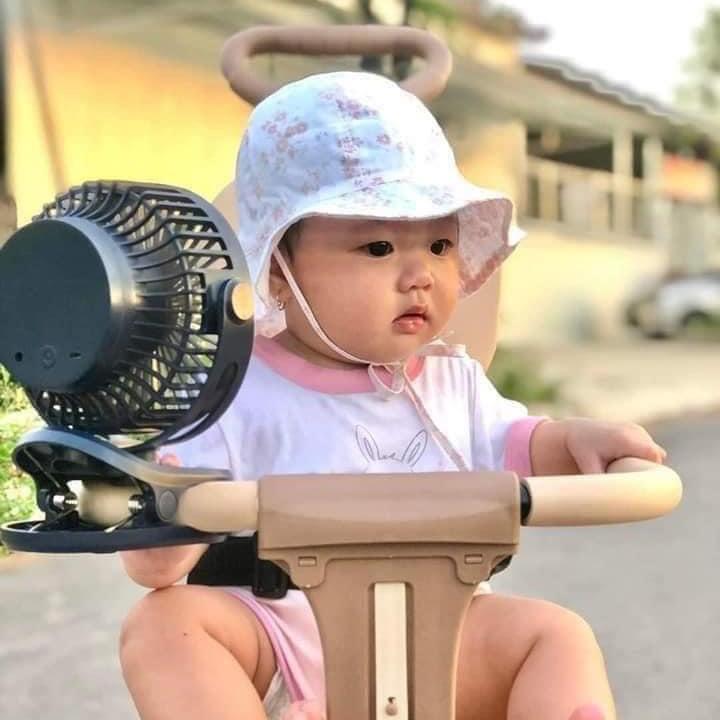 Quạt tích điện mini kẹp bàn , kẹp xe 0