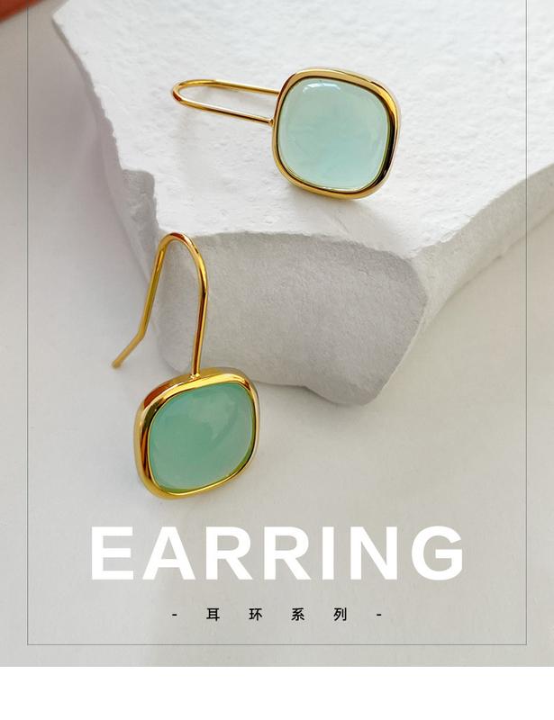 Product Introduction of New Square Mori Style Resin Earrings Women's Elegant Fresh High-Grade Hong Kong Style Eardrop Earring Accessories 0