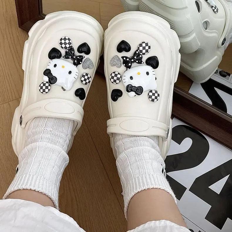 Giày Coros Đế Dễ Thương, Nữ Mùa Hè Mới, Thiết Kế Hoạt Hình Hello Kitty, Tăng Chiều Cao, Không Trơn Trượt, Dép Lê Ngoài Trời Đi Biển Baotou, 2024 7