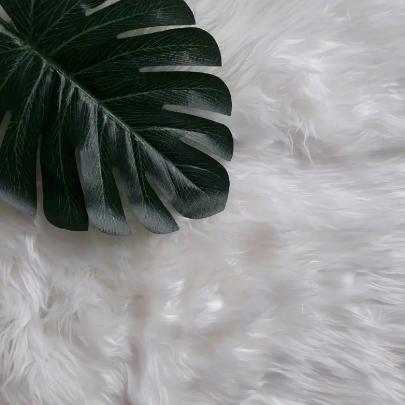 Karpet bulu aesthetic korea putih untuk alas background foto produk 3