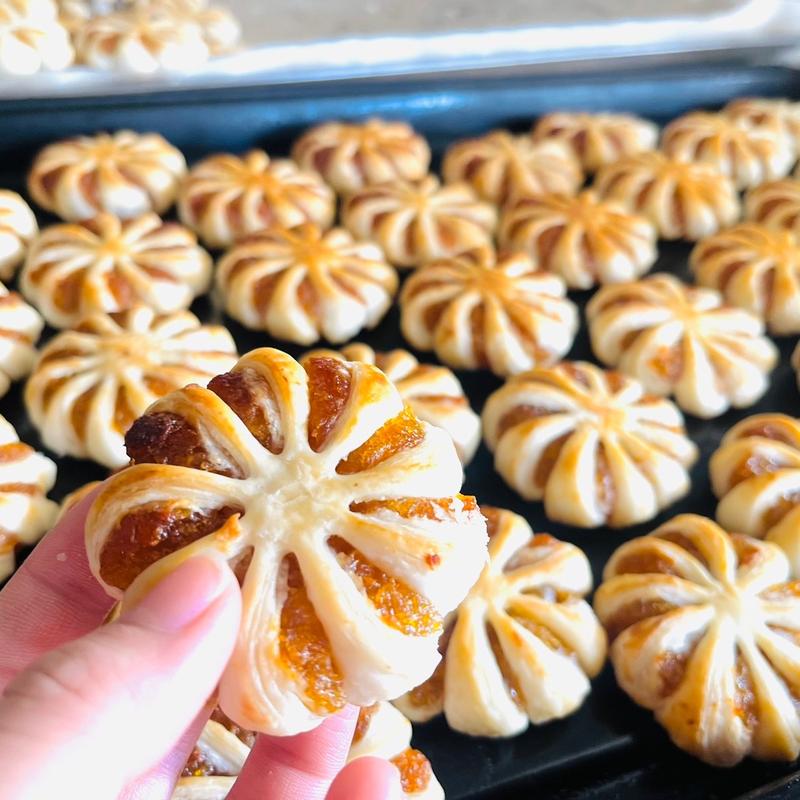 BÁNH KHÓM HOA MAI - 550gr vị nhân ngọt nhẹ ít đường Snack 1