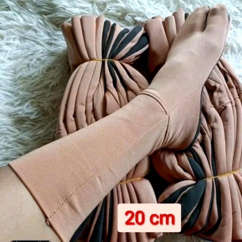 Combo 5 đôi vớ hài vải cao qua mắt cá và loại cao qua mắt cá 5cm, 20 cm xỏ ngón ,thun co giãn tốt,lót đế vải nỉ giúp êm chân ,có thể dùng ngoài trời và trong nhà