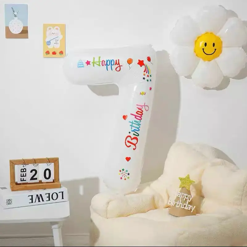Bóng số trắng kèm sticker dùng để trang trí sinh nhật 4