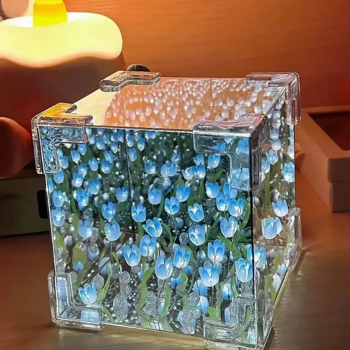 Lampu Malam Ilusi 3D Tulip DIY, Bunga 21 LED, Hadiah Sempurna untuk Teman Wanita, Keluarga dan Rakan-rakan, Dikendalikan Bateri dengan Tetapan Berbilang Mod, Sesuai untuk Hari Ibu dan Hari Lahir, 2025