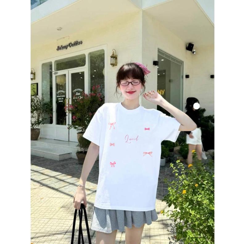 Áo thun Nam Nữ in hình nơ hồng lucid dễ thương, in nhiệt phù hợp cho cả nam và nữ- Chất vải Cotton co dãn 2 chiều mát mẻ, thoáng khí, siêu thấm hút - Top, Cổ tròn, Unisex, Menswear, Womenswear 3