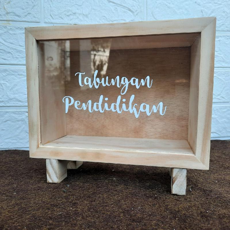 celengan kayu jati belanda 15 x 20 x 8 cm 3