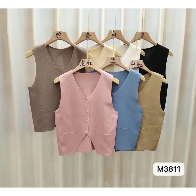 Mikicloth Layla Knit Vest Tank Top | Atasan Wanita Rompi Rajut Import Kancing Panjang Crop 4