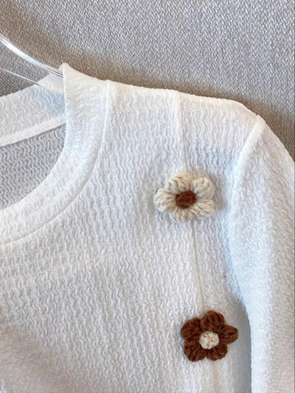Women's Floral Decor Crewneck Tee, Fitted Casual Short Sleeve T-shirt for Summer, Ladies Clothes for Daily Wear 2