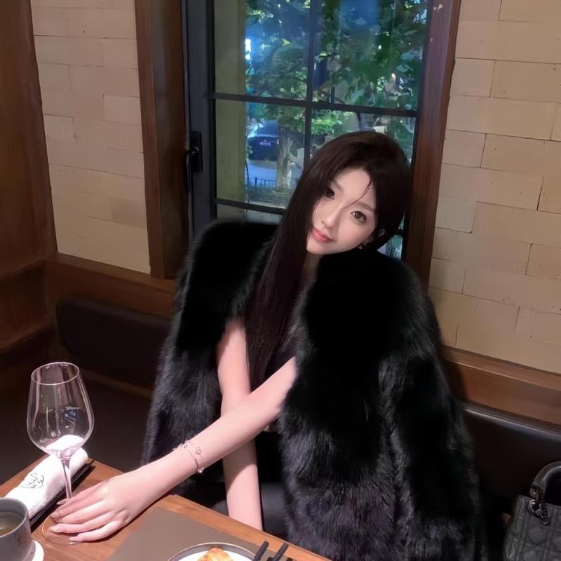 Product Introduction of Women's Winter Coat Haining Fur Imported Fox Fur Socialite Internet Celebrity Fashion Hundred Fur One 4