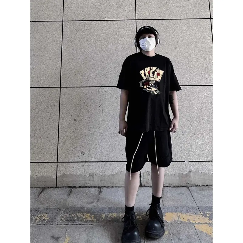 Cetakan tengkorak poker retro |Baju Oversize Pria|Kaos Pria Terbaru 2024|Kaos Cotton Combed 30s|Kaos Cowok Distro Original 100%|Kaos Pria Premium Tebal| Kaos Lengan Pendek Pria|Baju Kaos Oversize Couple |Kaos Oversize Pria Kaos Hitam 2