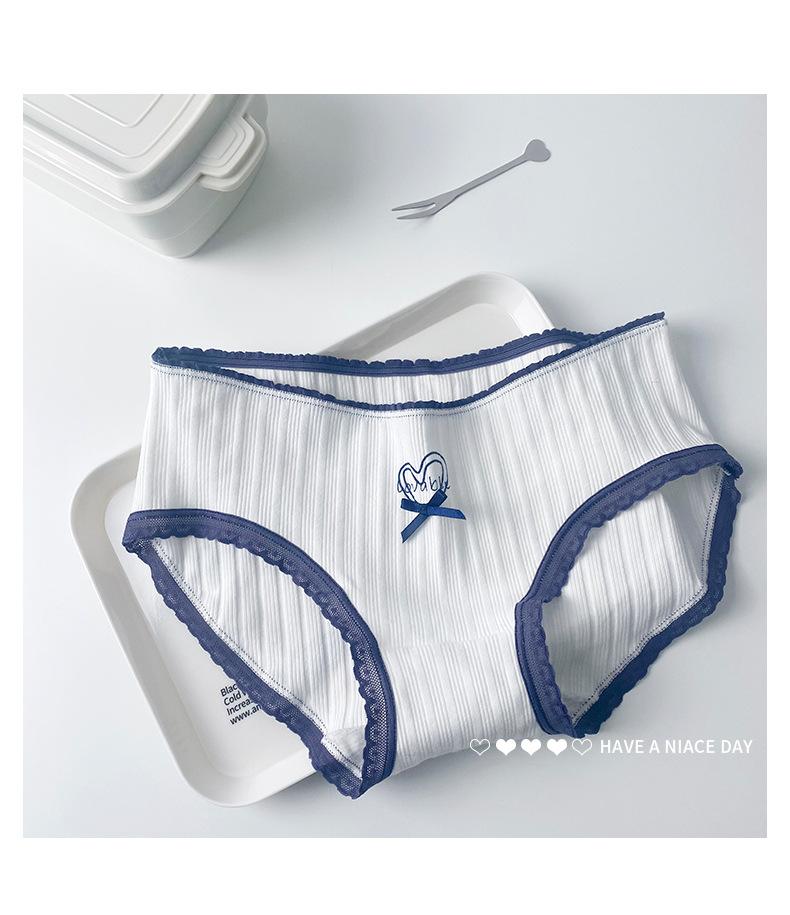 Product Introduction of Blue Pure Desire Series Pure Cotton Underwear for Women Japanese Lucky Navy Mid-Waist Full Cotton Crotch Student Party Triangle Shorts Plus Size 17