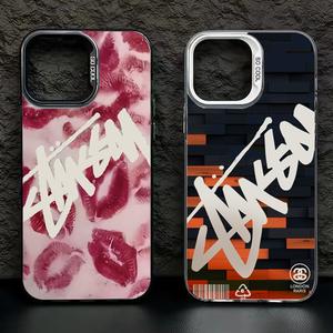 Funda para iPhone 16 15 14 13 12 11 Pro Max XR X XS Max 7 8 Plus SE2 Mini INS Love KISS Inglés Graffiti Azulejas de pared IMD chapado de metal a prueba de golpes tapa protectora