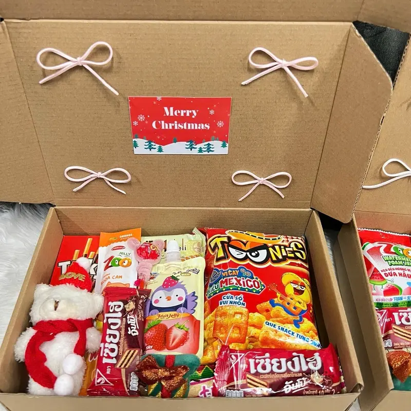 [Bản lớn] Hộp bánh kẹo quà tặng kèm gấu bông 5