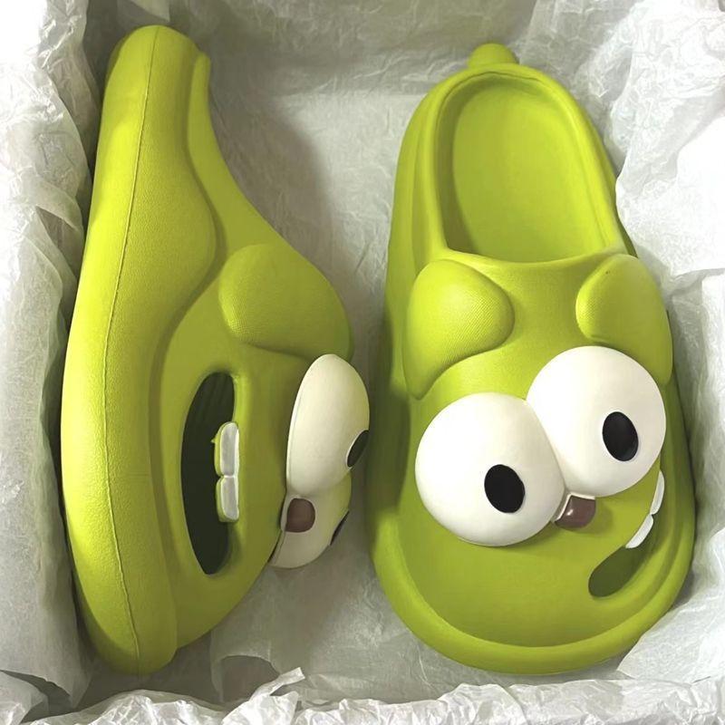 Product Introduction of 2025 New Eye Slippers Closed Toe Summer Cartoon Outdoor Indoor Home Bathroom Non-Slip Clogs for Going Out 1