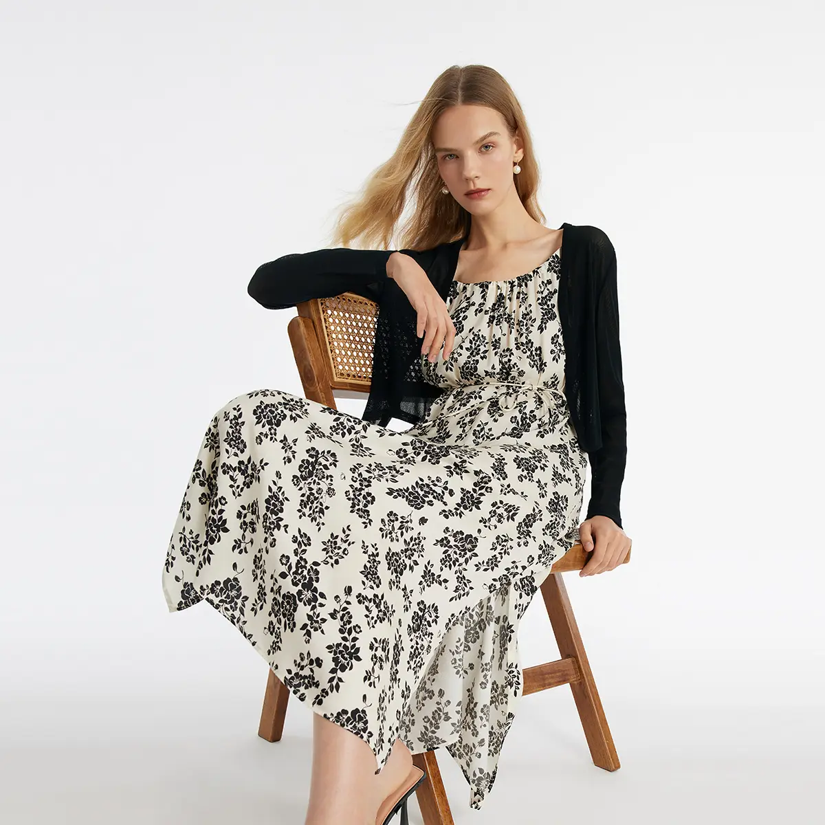Camellia Printed Spaghetti Strap Dress And Knitted Cardigan Two-Piece Set Clothing Fit