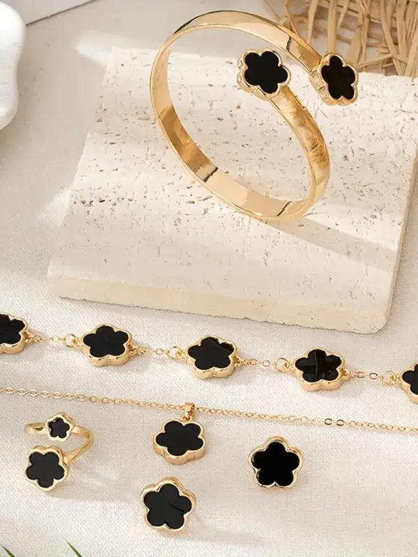 Lucky Flower Design Jewelry Set, Gifts for Her, Fashion Necklace & Ring & Bracelet & Earrings, Casual Elegant Jewelry Set for Women, Trendy All-match & Exquisite Jewelry Set for Gift, Christmas Gifts for Girlfriend, Maximalist Jewelry 4