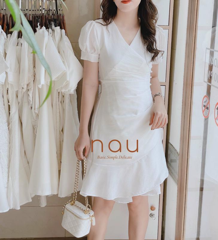  Đầm đính ngọc một bên cổ đắp đuôi bèo trắng đen xanh hồng nude đỏ 
